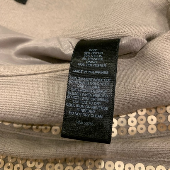 Express mini skirt, gold and tan stripes, size 2 - Picture 5 of 8